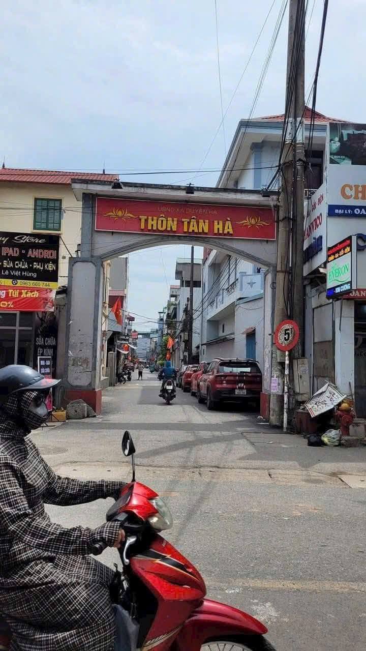 Cần bán 50m đất tại thôn tân hà duyên hà , gần trục chính đông mỹ , ô tô đỗ ngày đêm , tài chính hơn 5 tỷ  lh zalo 0975803080